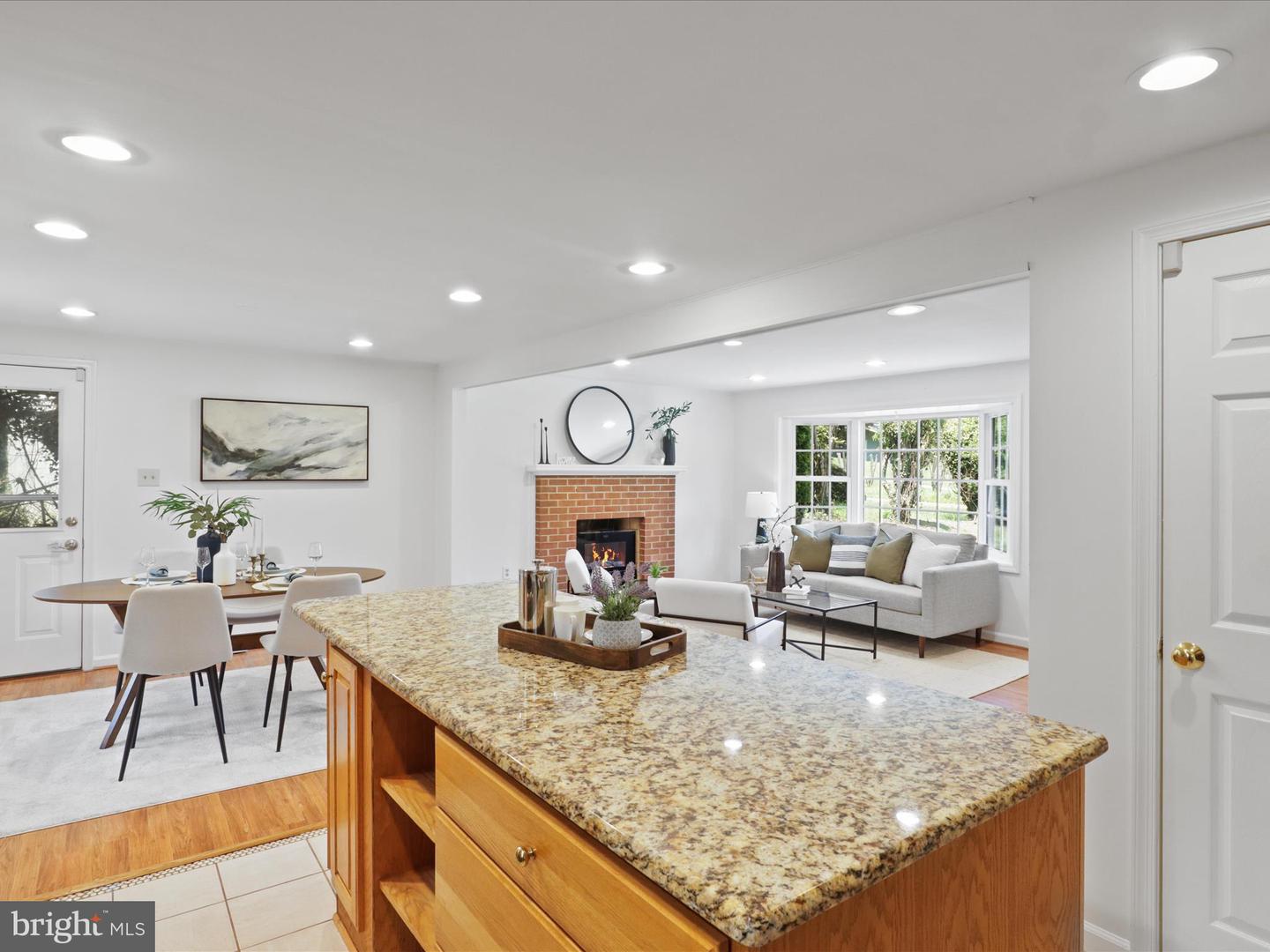 6224 THORNWOOD DR, ALEXANDRIA, Virginia 22310, 5 Bedrooms Bedrooms, ,3 BathroomsBathrooms,Residential,For sale,6224 THORNWOOD DR,VAFX2233566 MLS # VAFX2233566