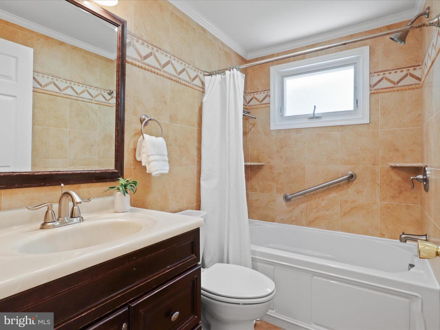 6224 THORNWOOD DR, ALEXANDRIA, Virginia 22310, 5 Bedrooms Bedrooms, ,3 BathroomsBathrooms,Residential,For sale,6224 THORNWOOD DR,VAFX2233566 MLS # VAFX2233566