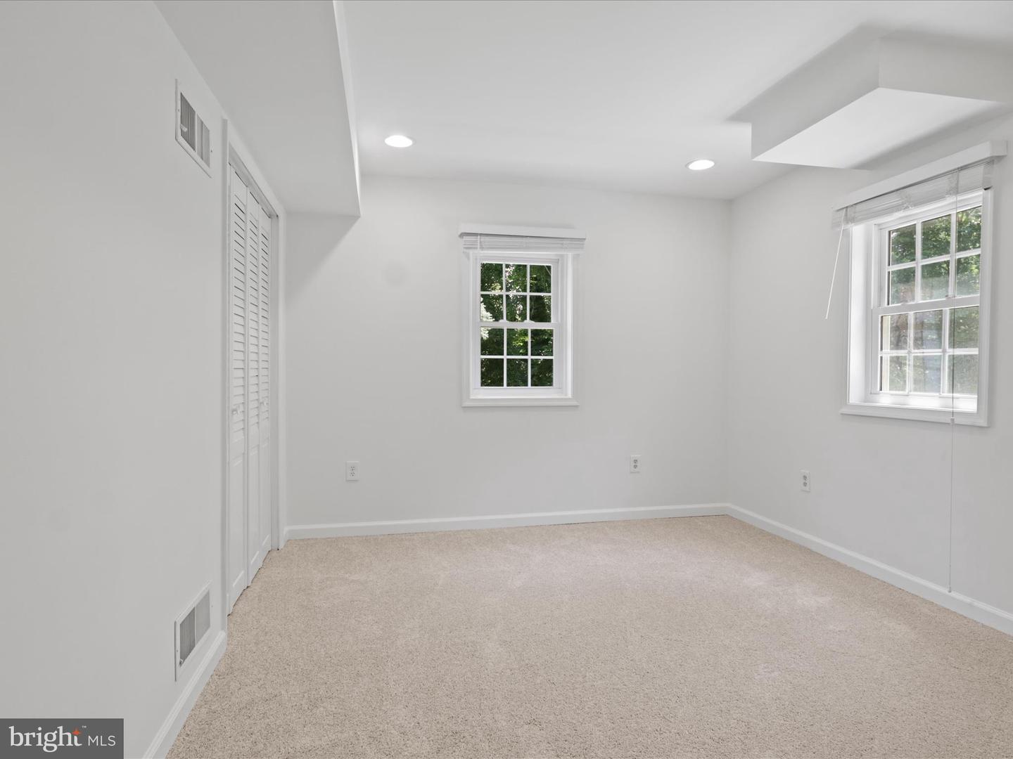 6224 THORNWOOD DR, ALEXANDRIA, Virginia 22310, 5 Bedrooms Bedrooms, ,3 BathroomsBathrooms,Residential,For sale,6224 THORNWOOD DR,VAFX2233566 MLS # VAFX2233566