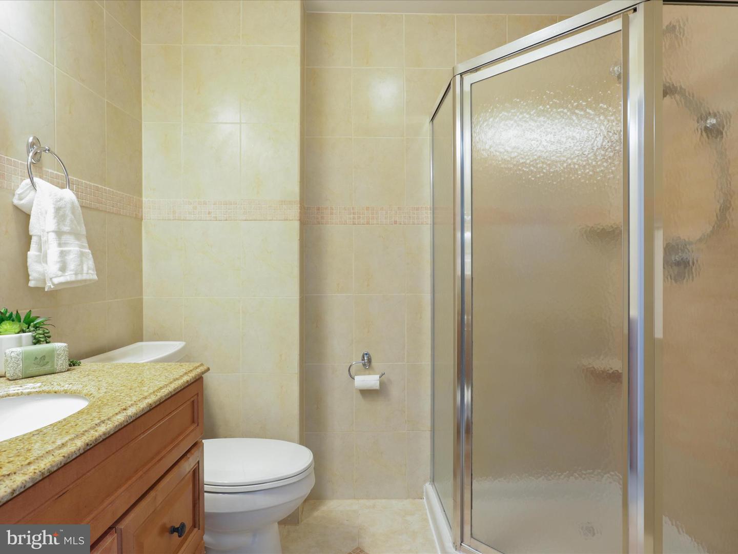 6224 THORNWOOD DR, ALEXANDRIA, Virginia 22310, 5 Bedrooms Bedrooms, ,3 BathroomsBathrooms,Residential,For sale,6224 THORNWOOD DR,VAFX2233566 MLS # VAFX2233566