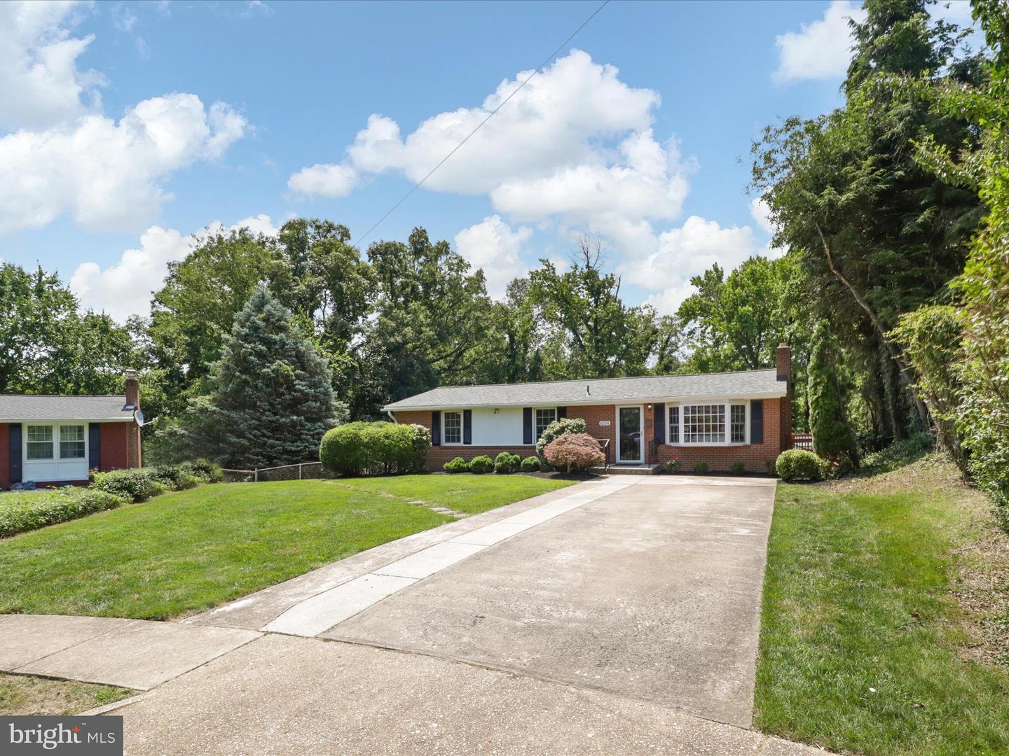 6224 THORNWOOD DR, ALEXANDRIA, Virginia 22310, 5 Bedrooms Bedrooms, ,3 BathroomsBathrooms,Residential,For sale,6224 THORNWOOD DR,VAFX2233566 MLS # VAFX2233566