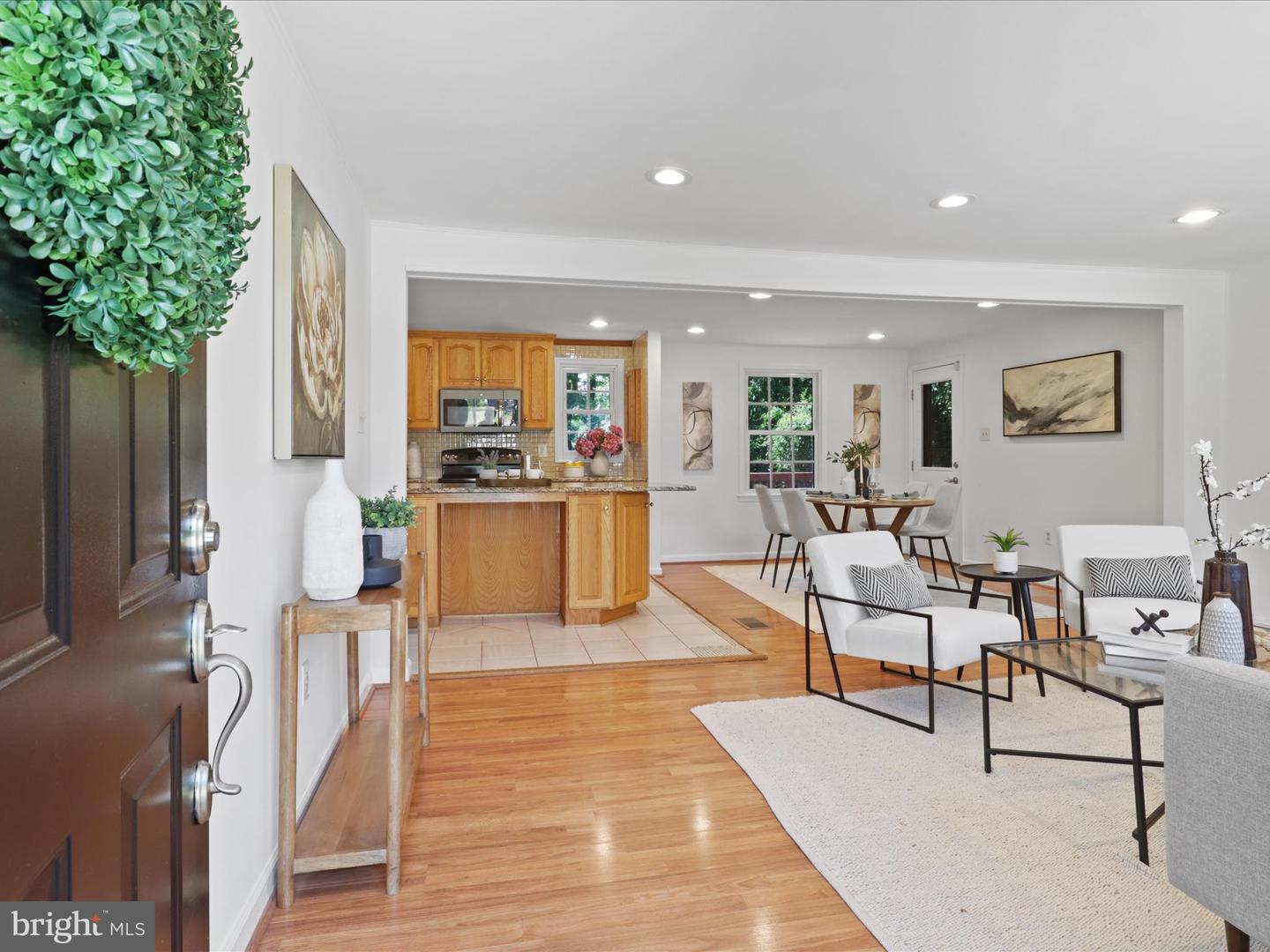 6224 THORNWOOD DR, ALEXANDRIA, Virginia 22310, 5 Bedrooms Bedrooms, ,3 BathroomsBathrooms,Residential,For sale,6224 THORNWOOD DR,VAFX2233566 MLS # VAFX2233566