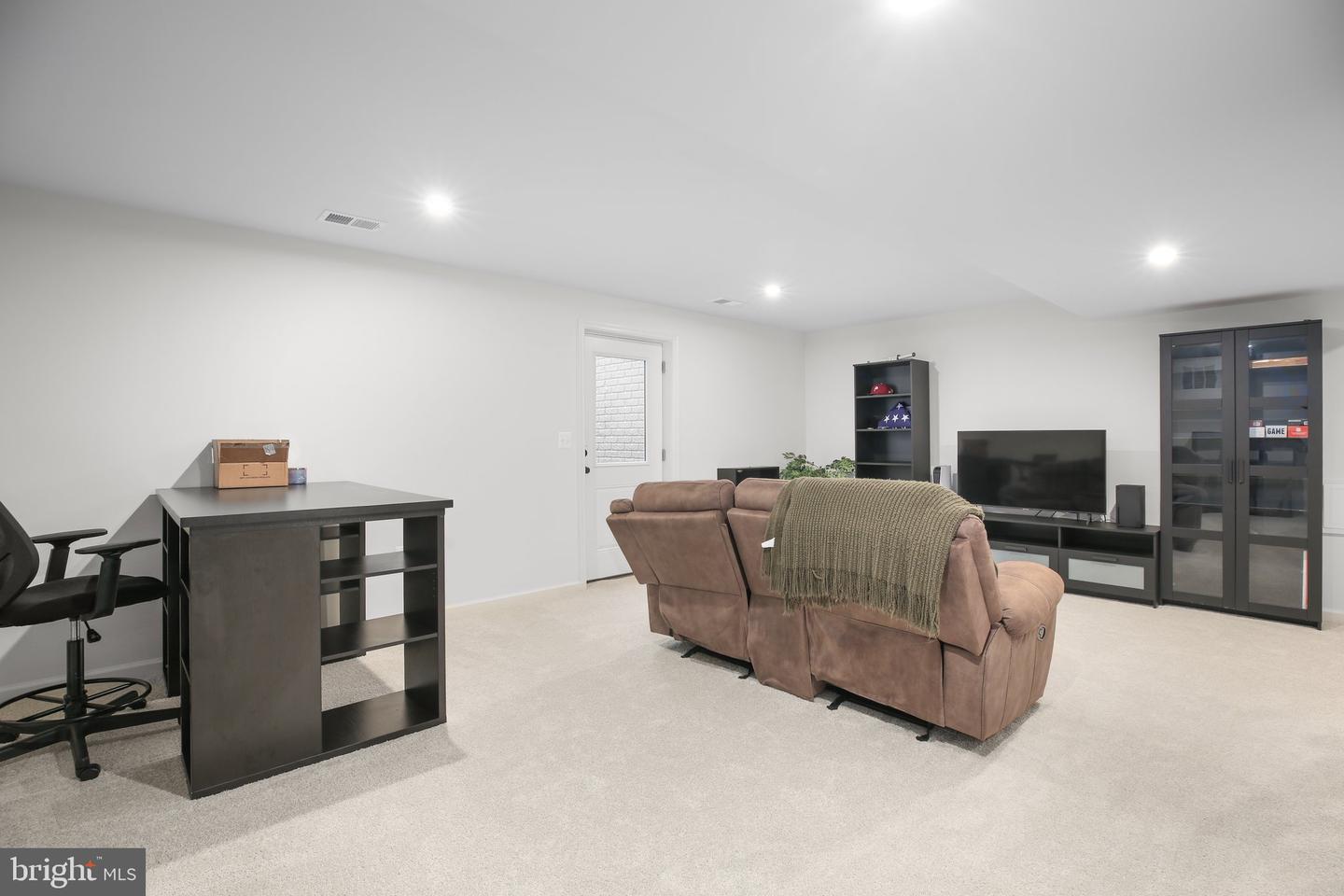 2213 RUFFINS RESERVE WAY, FREDERICKSBURG, Virginia 22408, 4 Bedrooms Bedrooms, ,3 BathroomsBathrooms,Residential,For sale,2213 RUFFINS RESERVE WAY,VASP2032188 MLS # VASP2032188