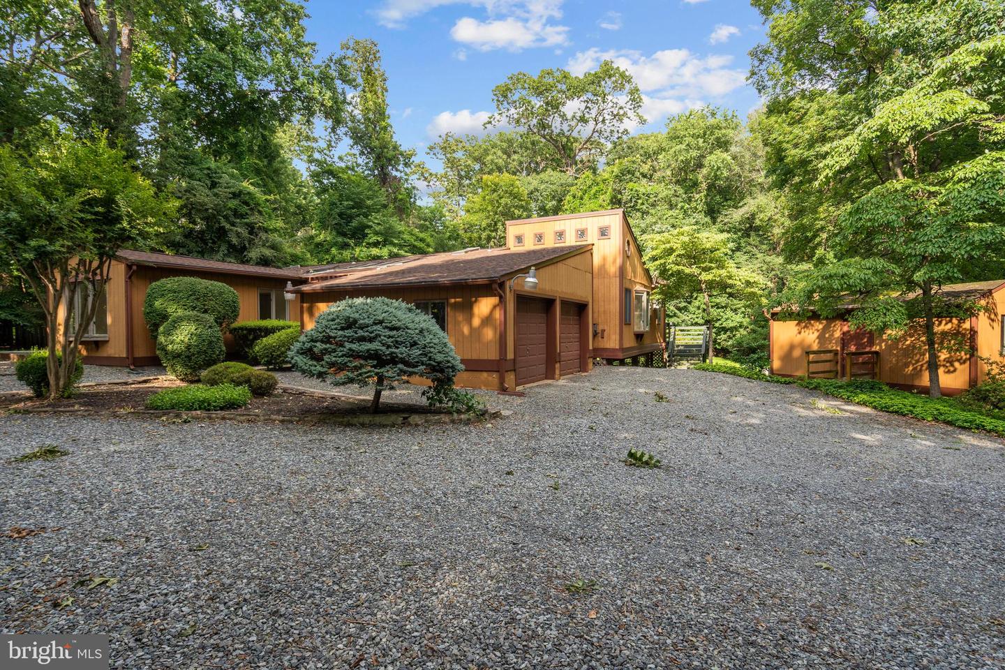 341 RIVER BEND RD, GREAT FALLS, Virginia 22066, 3 Bedrooms Bedrooms, ,4 BathroomsBathrooms,Residential,For sale,341 RIVER BEND RD,VAFX2233758 MLS # VAFX2233758