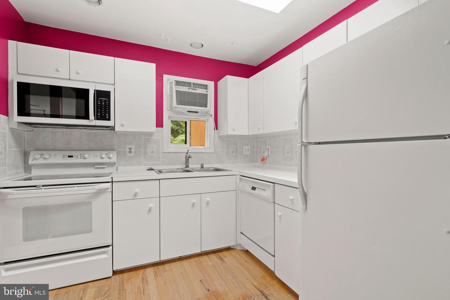 341 RIVER BEND RD, GREAT FALLS, Virginia 22066, 3 Bedrooms Bedrooms, ,4 BathroomsBathrooms,Residential,For sale,341 RIVER BEND RD,VAFX2233758 MLS # VAFX2233758