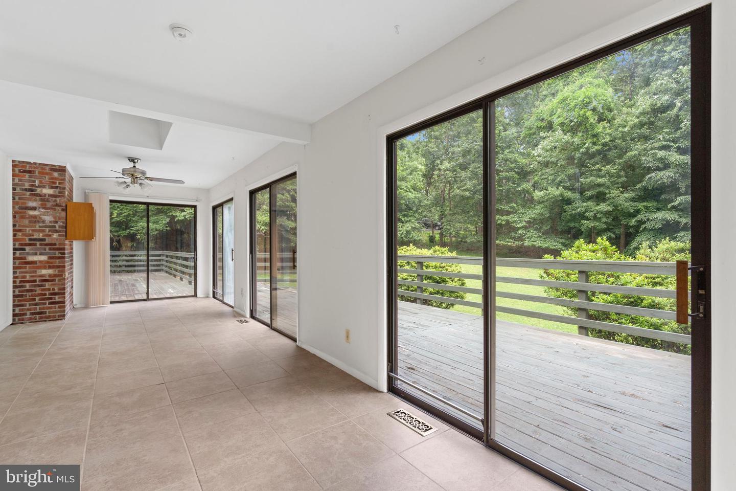 341 RIVER BEND RD, GREAT FALLS, Virginia 22066, 3 Bedrooms Bedrooms, ,4 BathroomsBathrooms,Residential,For sale,341 RIVER BEND RD,VAFX2233758 MLS # VAFX2233758