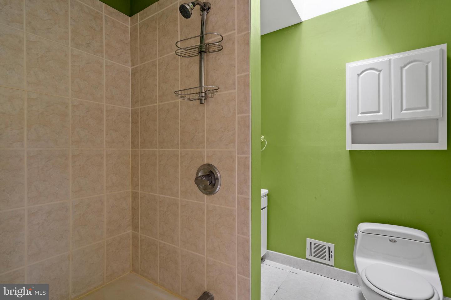 341 RIVER BEND RD, GREAT FALLS, Virginia 22066, 3 Bedrooms Bedrooms, ,4 BathroomsBathrooms,Residential,For sale,341 RIVER BEND RD,VAFX2233758 MLS # VAFX2233758