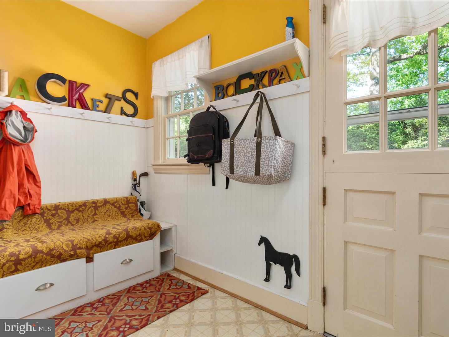 9100 STONEWALL RD, MANASSAS, Virginia 20110, 3 Bedrooms Bedrooms, ,2 BathroomsBathrooms,Residential,For sale,9100 STONEWALL RD,VAMN2008170 MLS # VAMN2008170