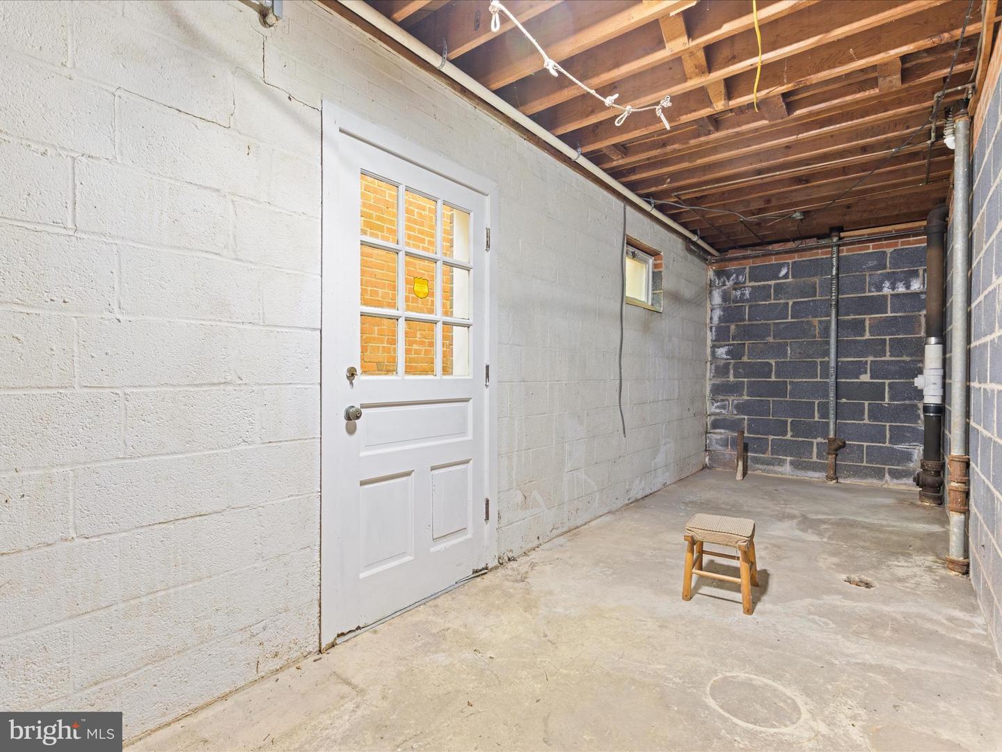 9100 STONEWALL RD, MANASSAS, Virginia 20110, 3 Bedrooms Bedrooms, ,2 BathroomsBathrooms,Residential,For sale,9100 STONEWALL RD,VAMN2008170 MLS # VAMN2008170