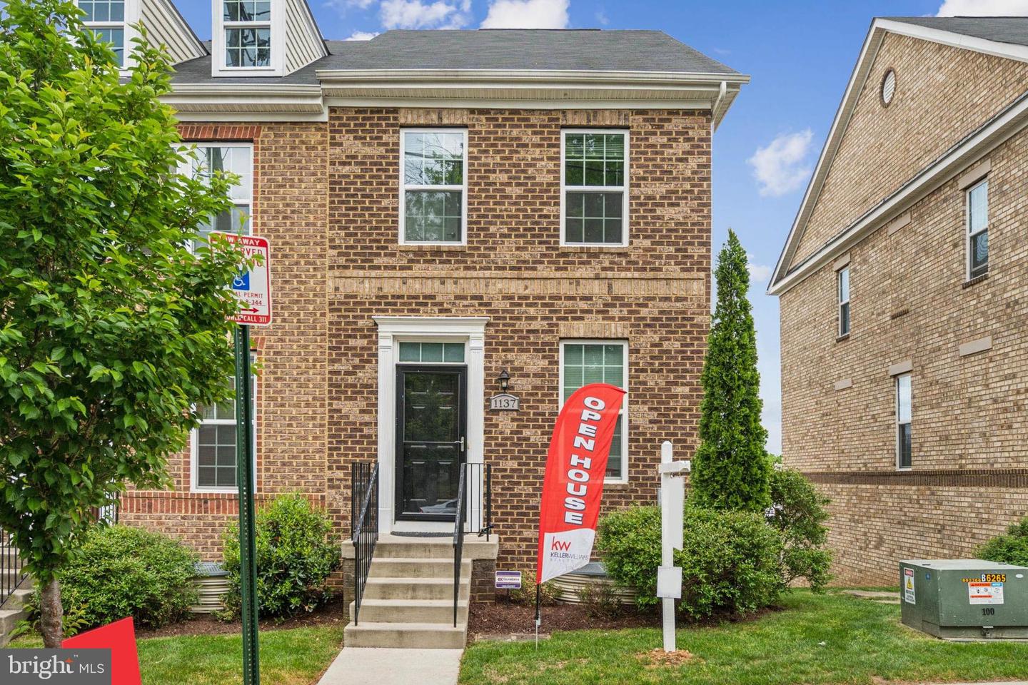 1137 TRENTON PL SE, WASHINGTON, District Of Columbia 20032, 3 Bedrooms Bedrooms, 8 Rooms Rooms,3 BathroomsBathrooms,Residential,For sale,1137 TRENTON PL SE,DCDC2196422 MLS # DCDC2196422