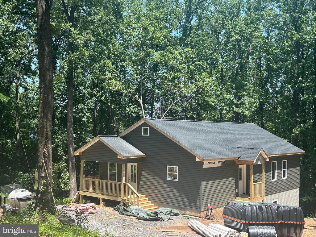 130 HIGHLAND WAY, CHESTER GAP, Virginia, 3 Bedrooms Bedrooms, ,3 BathroomsBathrooms,Residential,130 HIGHLAND WAY,VARP2002156 MLS # VARP2002156