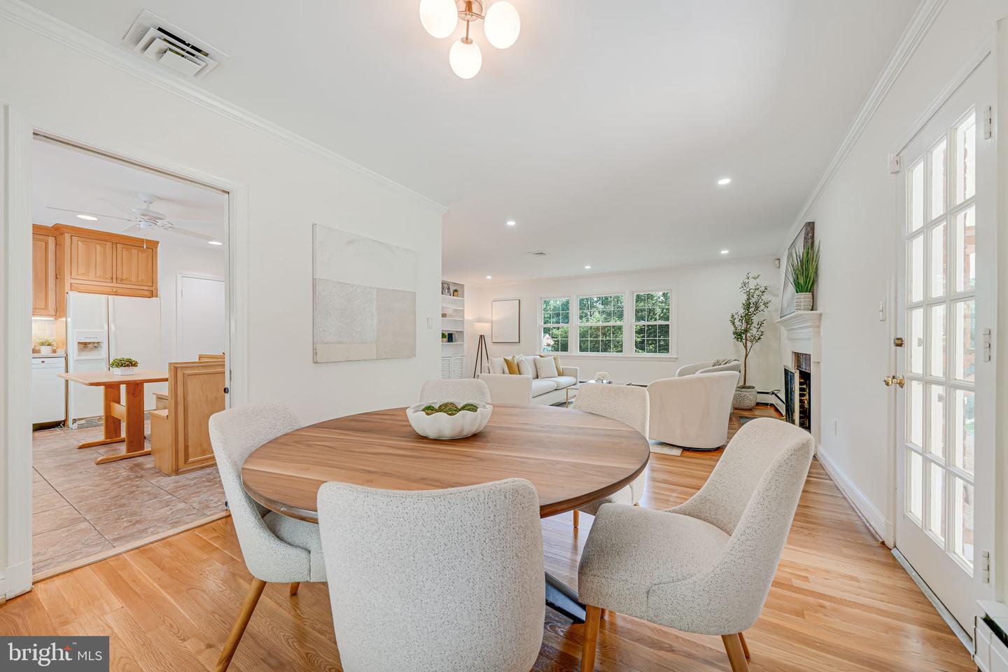 3122 VINEWOOD PL, FALLS CHURCH, Virginia 22044, 5 Bedrooms Bedrooms, ,3 BathroomsBathrooms,Residential,For sale,3122 VINEWOOD PL,VAFX2235760 MLS # VAFX2235760