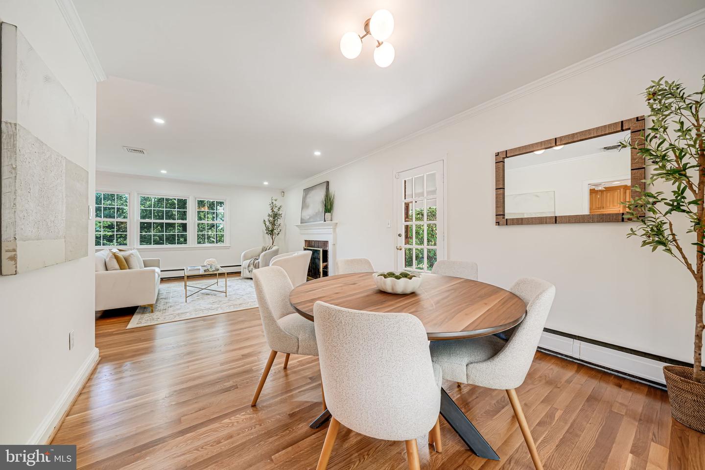 3122 VINEWOOD PL, FALLS CHURCH, Virginia 22044, 5 Bedrooms Bedrooms, ,3 BathroomsBathrooms,Residential,For sale,3122 VINEWOOD PL,VAFX2235760 MLS # VAFX2235760