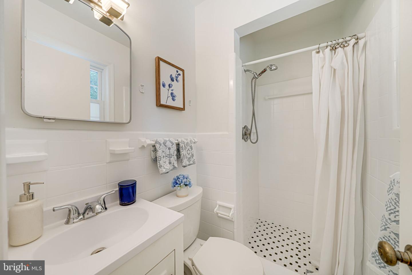 3122 VINEWOOD PL, FALLS CHURCH, Virginia 22044, 5 Bedrooms Bedrooms, ,3 BathroomsBathrooms,Residential,For sale,3122 VINEWOOD PL,VAFX2235760 MLS # VAFX2235760
