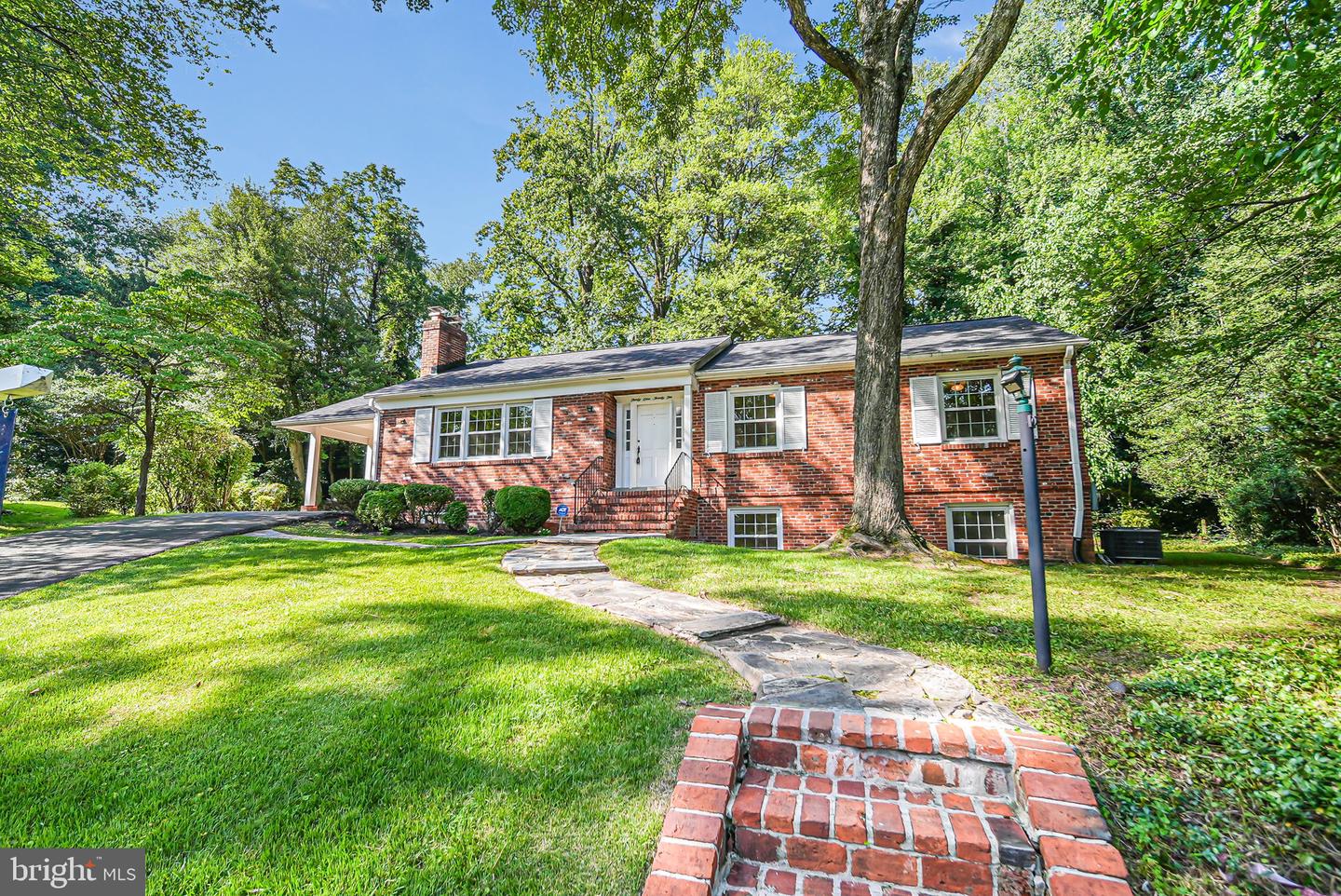 3122 VINEWOOD PL, FALLS CHURCH, Virginia 22044, 5 Bedrooms Bedrooms, ,3 BathroomsBathrooms,Residential,For sale,3122 VINEWOOD PL,VAFX2235760 MLS # VAFX2235760