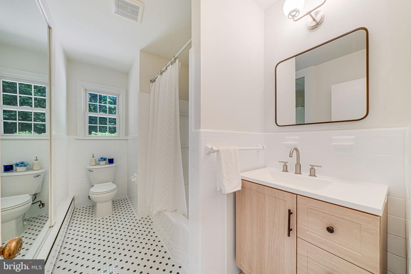 3122 VINEWOOD PL, FALLS CHURCH, Virginia 22044, 5 Bedrooms Bedrooms, ,3 BathroomsBathrooms,Residential,For sale,3122 VINEWOOD PL,VAFX2235760 MLS # VAFX2235760