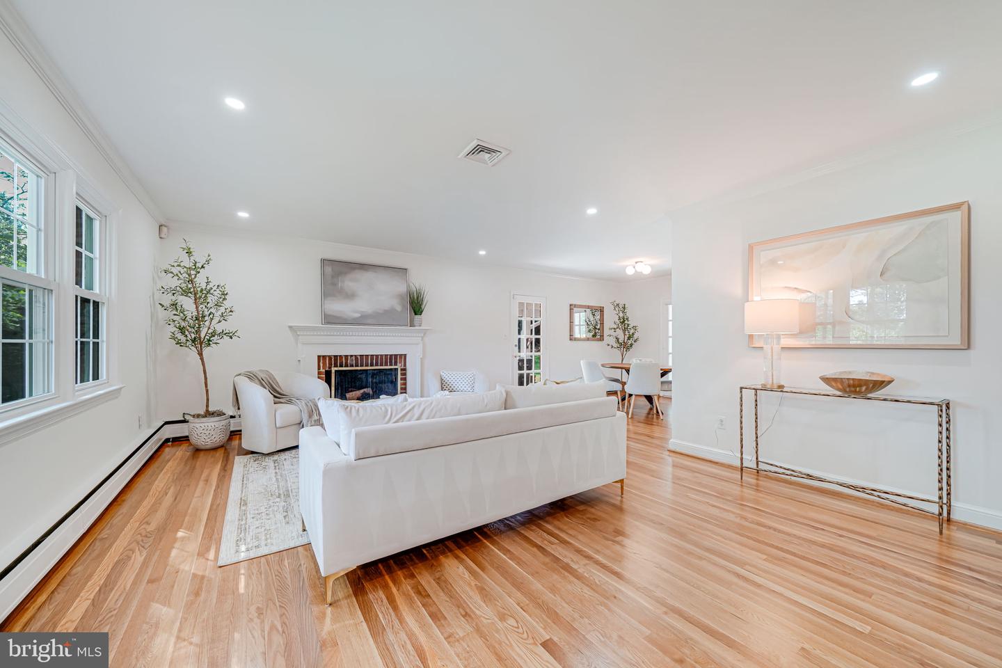 3122 VINEWOOD PL, FALLS CHURCH, Virginia 22044, 5 Bedrooms Bedrooms, ,3 BathroomsBathrooms,Residential,For sale,3122 VINEWOOD PL,VAFX2235760 MLS # VAFX2235760