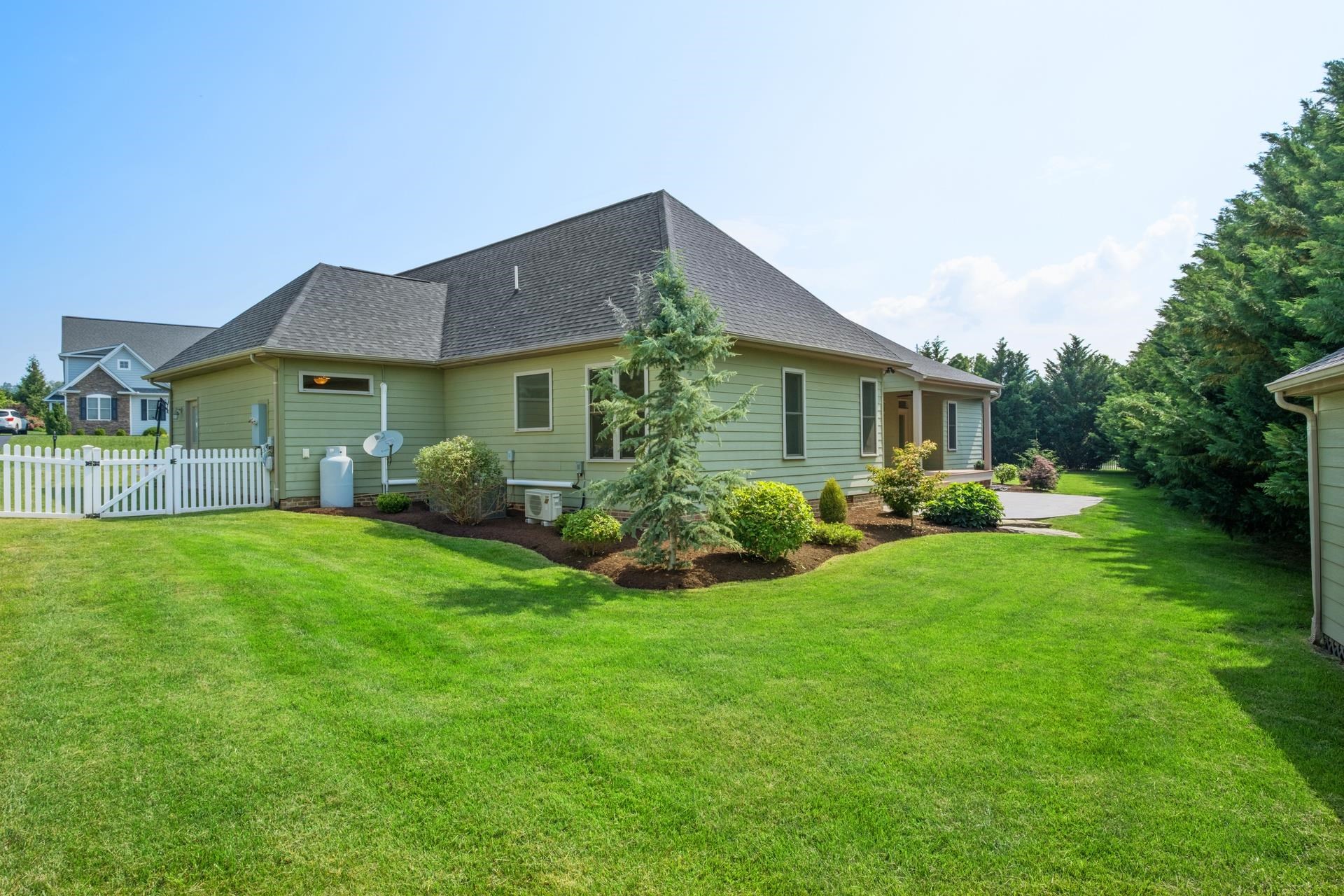 4470 RIDGECREST CT, ROCKINGHAM, Virginia 22901, 5 Bedrooms Bedrooms, ,5 BathroomsBathrooms,Residential,Brick beauty on a private cul-de-sac,4470 RIDGECREST CT,665487 MLS # 665487