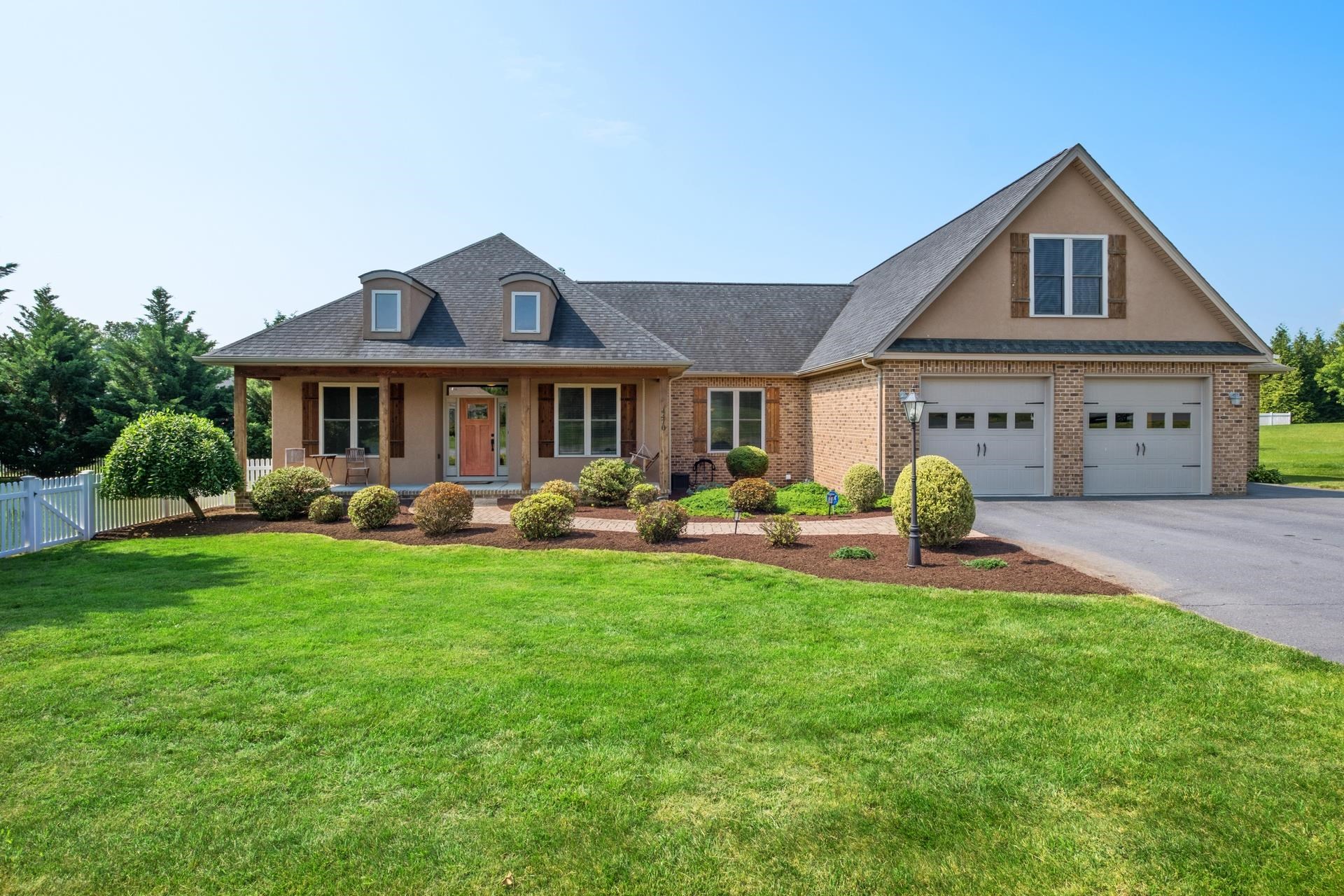 4470 RIDGECREST CT, ROCKINGHAM, Virginia 22901, 5 Bedrooms Bedrooms, ,5 BathroomsBathrooms,Residential,Brick beauty on a private cul-de-sac,4470 RIDGECREST CT,665487 MLS # 665487
