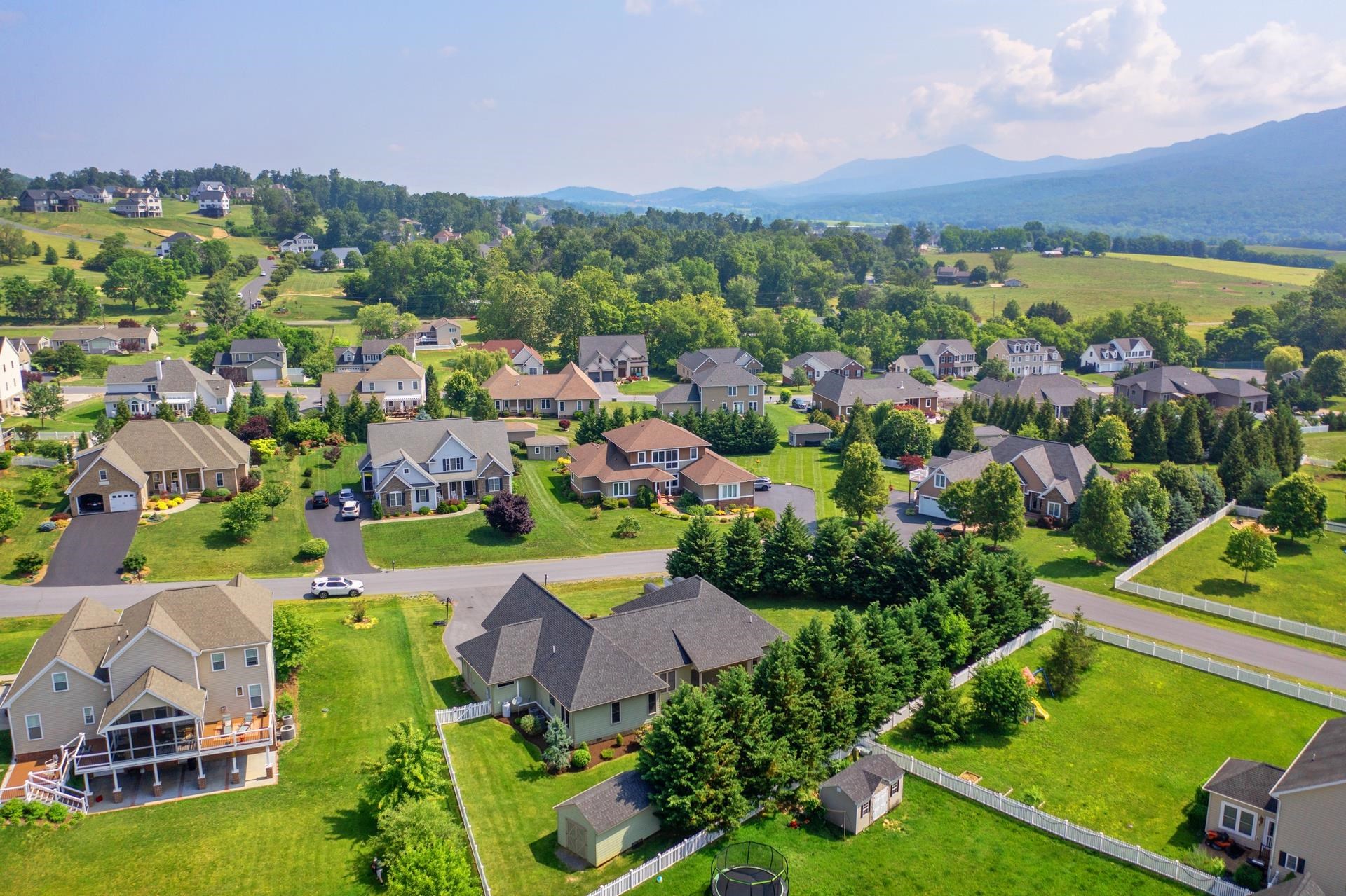 4470 RIDGECREST CT, ROCKINGHAM, Virginia 22901, 5 Bedrooms Bedrooms, ,5 BathroomsBathrooms,Residential,Brick beauty on a private cul-de-sac,4470 RIDGECREST CT,665487 MLS # 665487