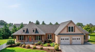 4470 RIDGECREST CT, ROCKINGHAM, Virginia 22901, 5 Bedrooms Bedrooms, ,5 BathroomsBathrooms,Residential,Brick beauty on a private cul-de-sac,4470 RIDGECREST CT,665487 MLS # 665487