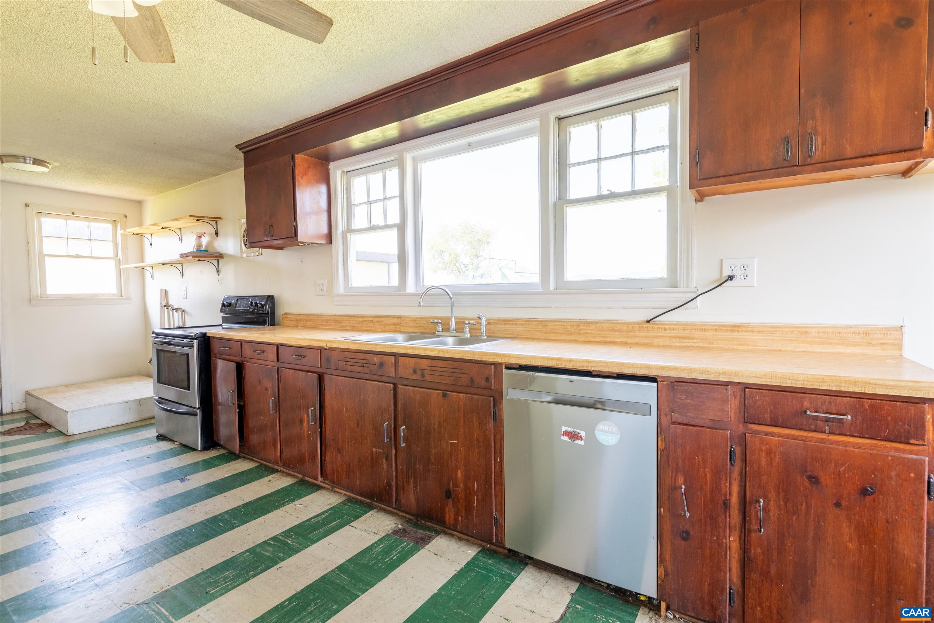 131 FORD AVE, STANARDSVILLE, Virginia 22973, 3 Bedrooms Bedrooms, ,2 BathroomsBathrooms,Residential,Farmhouse Living,131 FORD AVE,666129 MLS # 666129