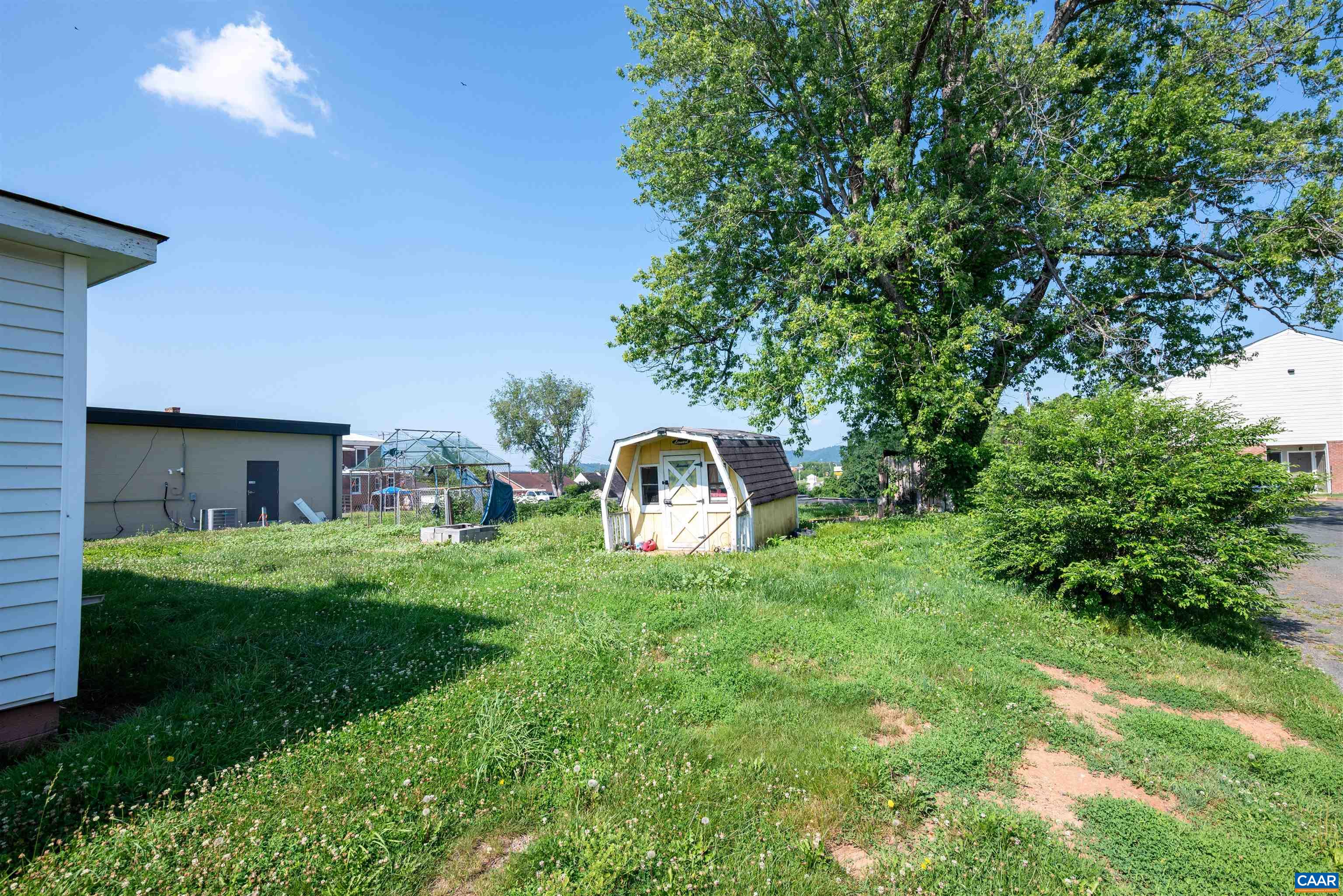 131 FORD AVE, STANARDSVILLE, Virginia 22973, 3 Bedrooms Bedrooms, ,2 BathroomsBathrooms,Residential,Farmhouse Living,131 FORD AVE,666129 MLS # 666129