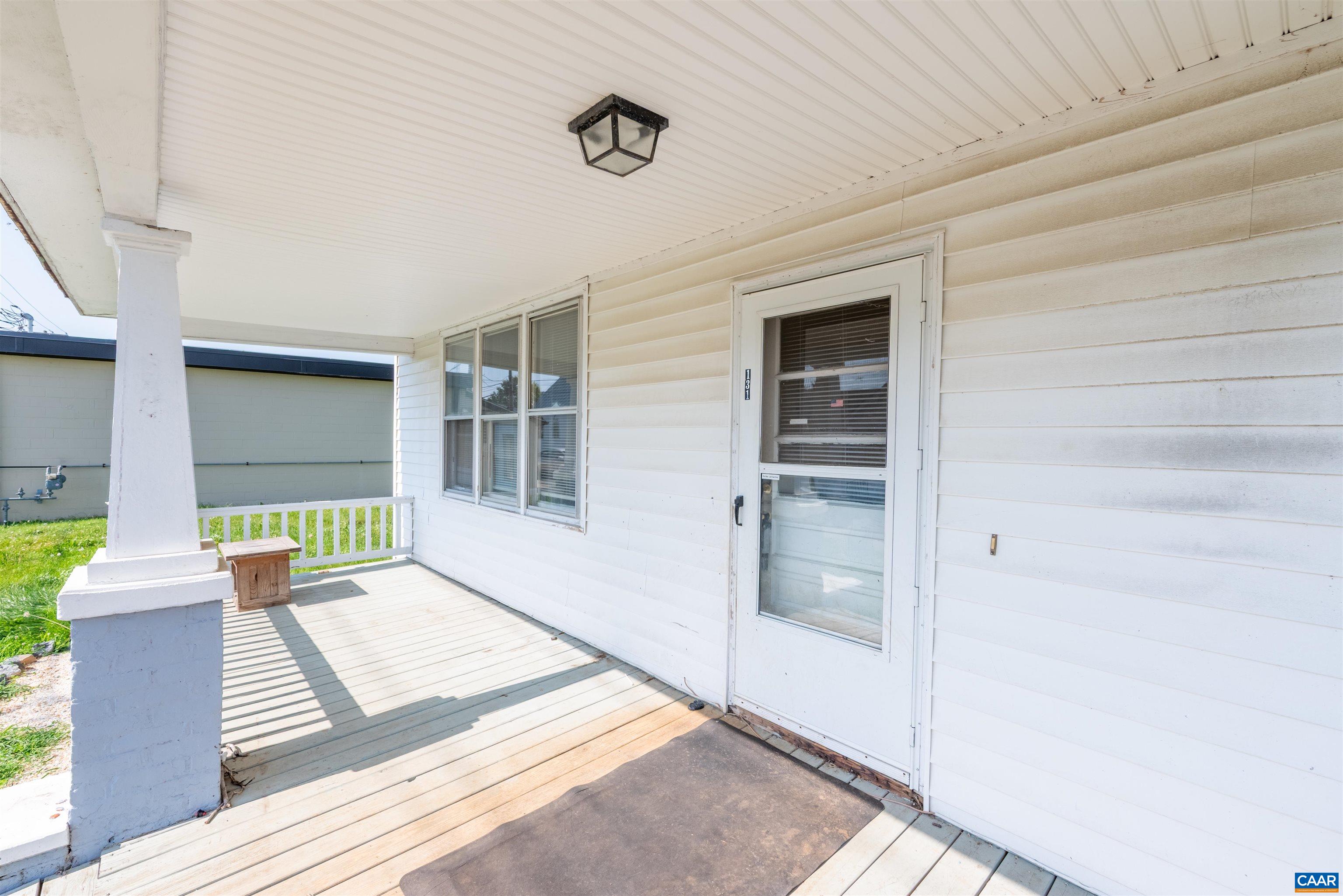 131 FORD AVE, STANARDSVILLE, Virginia 22973, 3 Bedrooms Bedrooms, ,2 BathroomsBathrooms,Residential,Farmhouse Living,131 FORD AVE,666129 MLS # 666129