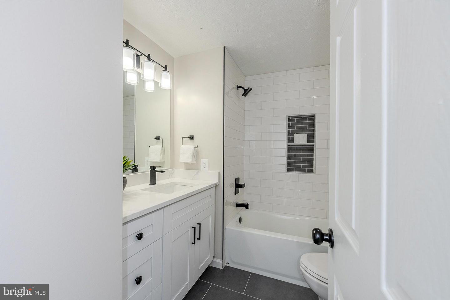 8032 GRACIE DR, MANASSAS, Virginia 20112, 6 Bedrooms Bedrooms, ,4 BathroomsBathrooms,Residential,For sale,8032 GRACIE DR,VAPW2094210 MLS # VAPW2094210