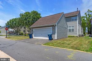 42783 FREEDOM ST, CHANTILLY, Virginia 20152, 4 Bedrooms Bedrooms, ,3 BathroomsBathrooms,Residential,For sale,42783 FREEDOM ST,VALO2096190 MLS # VALO2096190