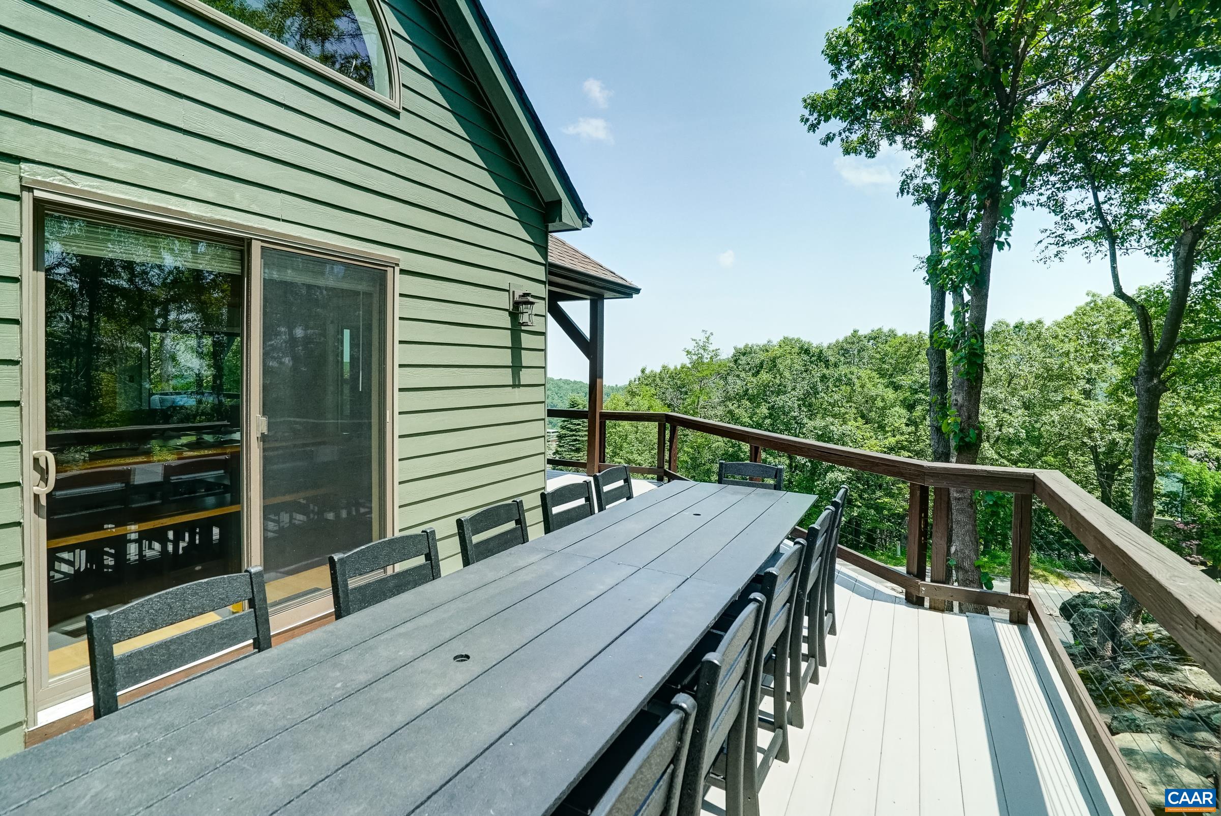 Space for a large crowd for outdoor dining and entertainig.