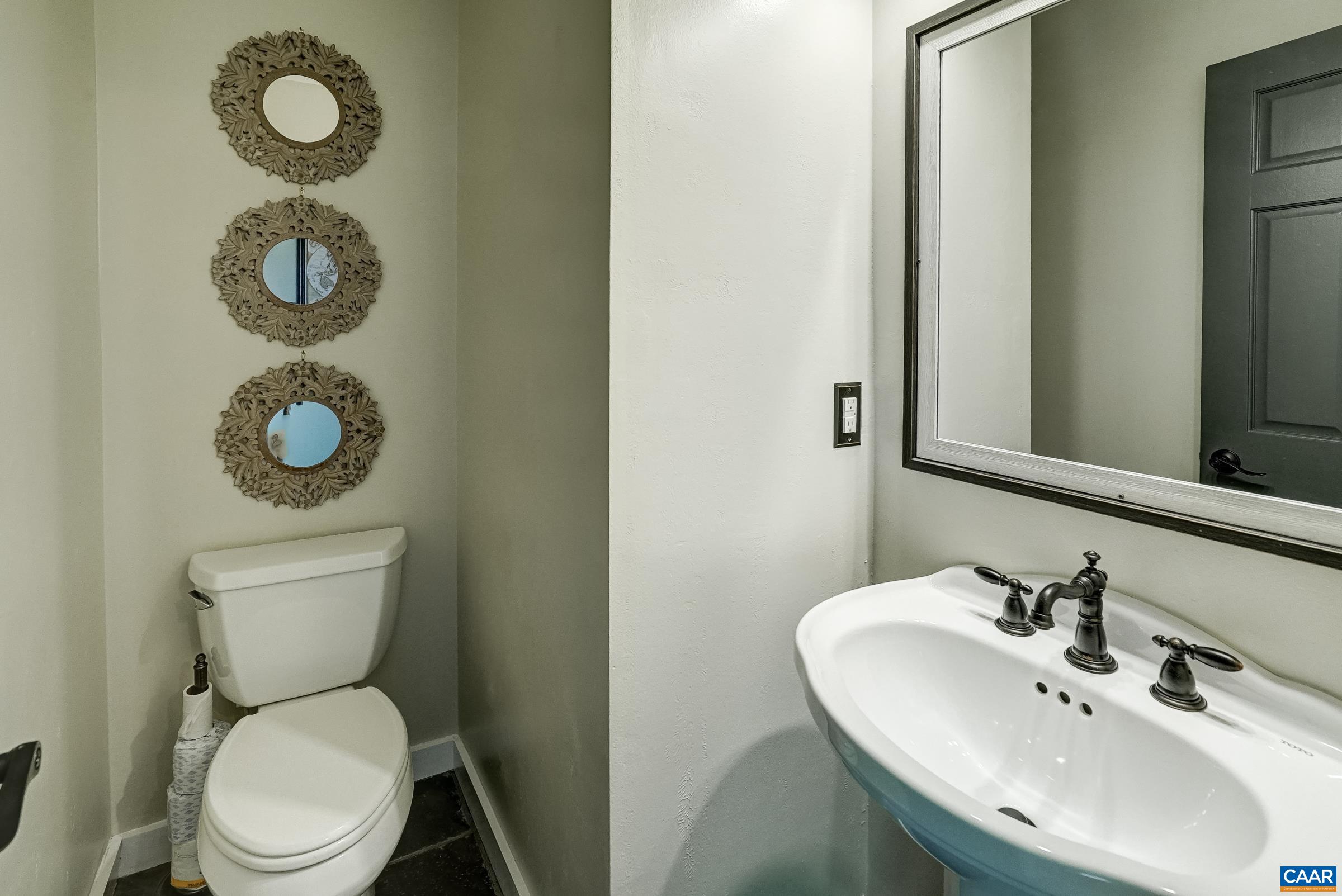 Powder room.
