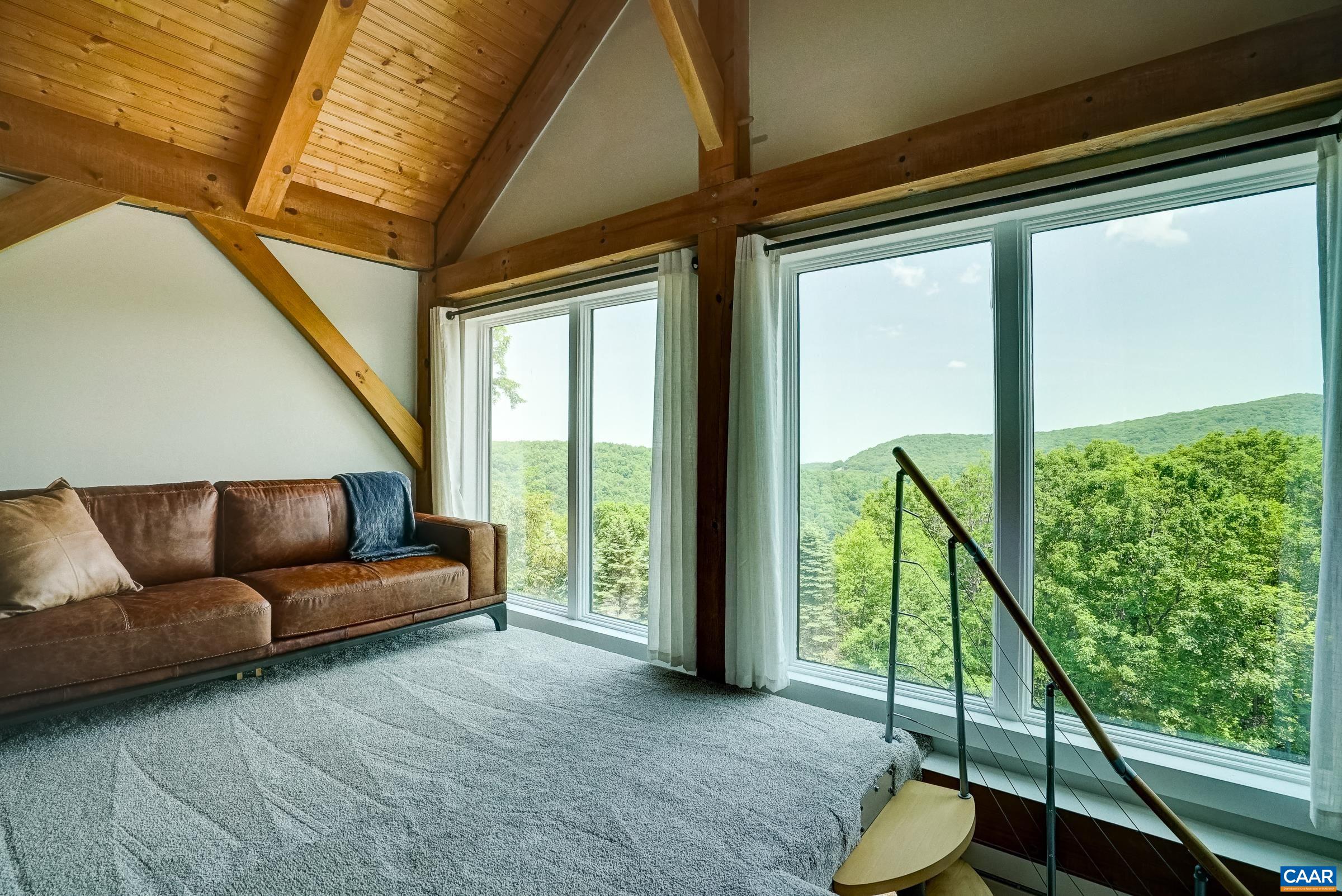 Secluded loft with incredible mountain views.