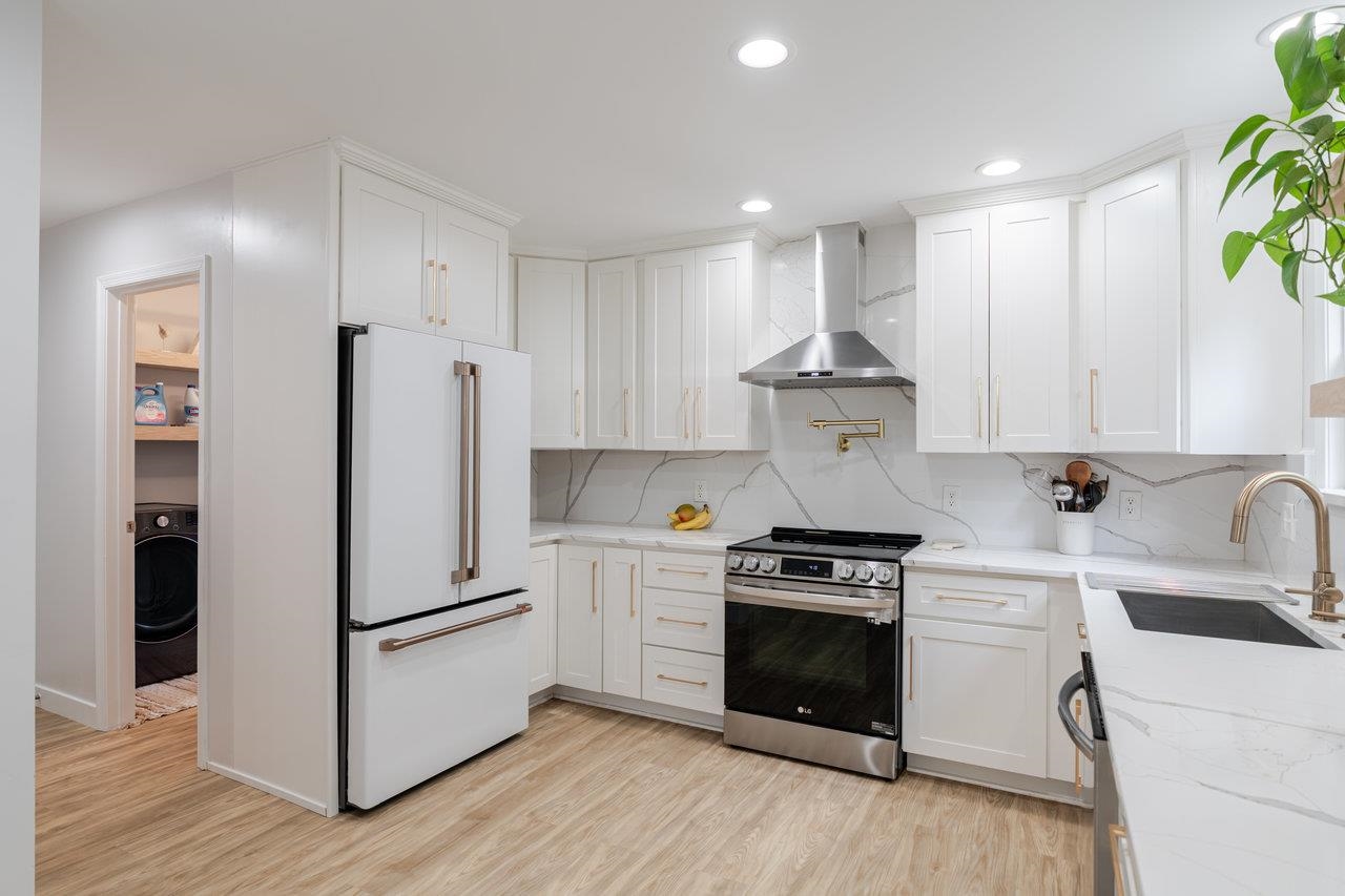 1271 KING EDWARDS WAY, HARRISONBURG, Virginia 22801, 4 Bedrooms Bedrooms, ,3 BathroomsBathrooms,Residential,1271 KING EDWARDS WAY,666173 MLS # 666173
