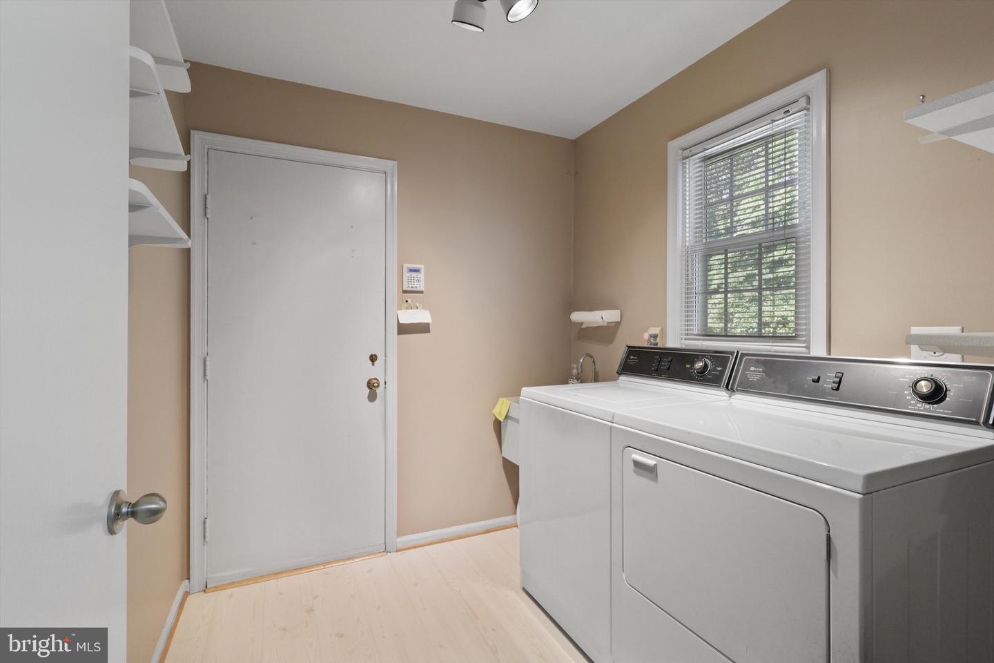4310 DAHILL PL, ALEXANDRIA, Virginia 22312, 4 Bedrooms Bedrooms, ,2 BathroomsBathrooms,Residential,For sale,4310 DAHILL PL,VAFX2240874 MLS # VAFX2240874