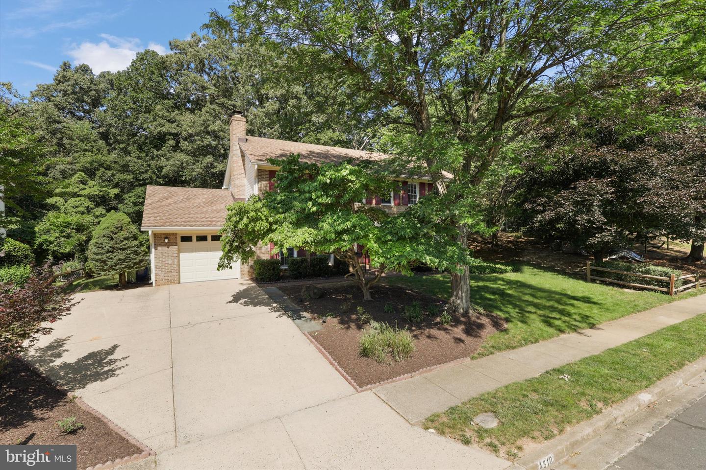 4310 DAHILL PL, ALEXANDRIA, Virginia 22312, 4 Bedrooms Bedrooms, ,2 BathroomsBathrooms,Residential,For sale,4310 DAHILL PL,VAFX2240874 MLS # VAFX2240874
