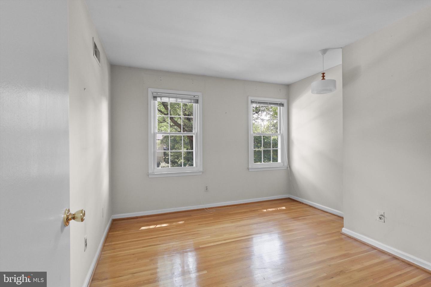 4310 DAHILL PL, ALEXANDRIA, Virginia 22312, 4 Bedrooms Bedrooms, ,2 BathroomsBathrooms,Residential,For sale,4310 DAHILL PL,VAFX2240874 MLS # VAFX2240874
