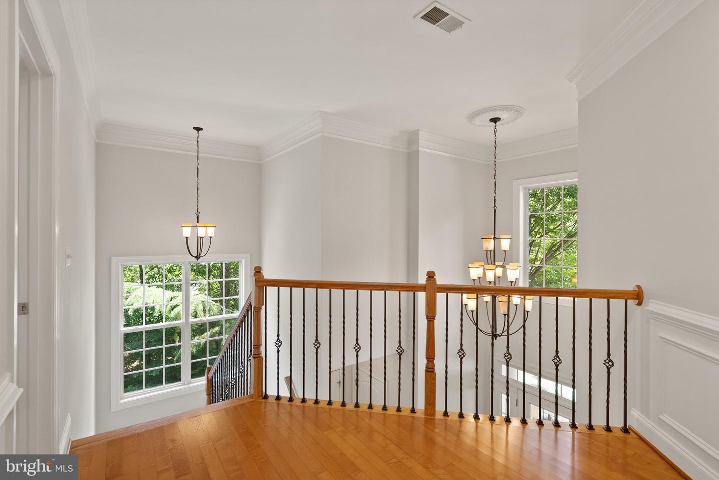 16142 JORDAN CREST CT, HAYMARKET, Virginia 20169, 5 Bedrooms Bedrooms, ,3 BathroomsBathrooms,Residential,For sale,16142 JORDAN CREST CT,VAPW2094820 MLS # VAPW2094820