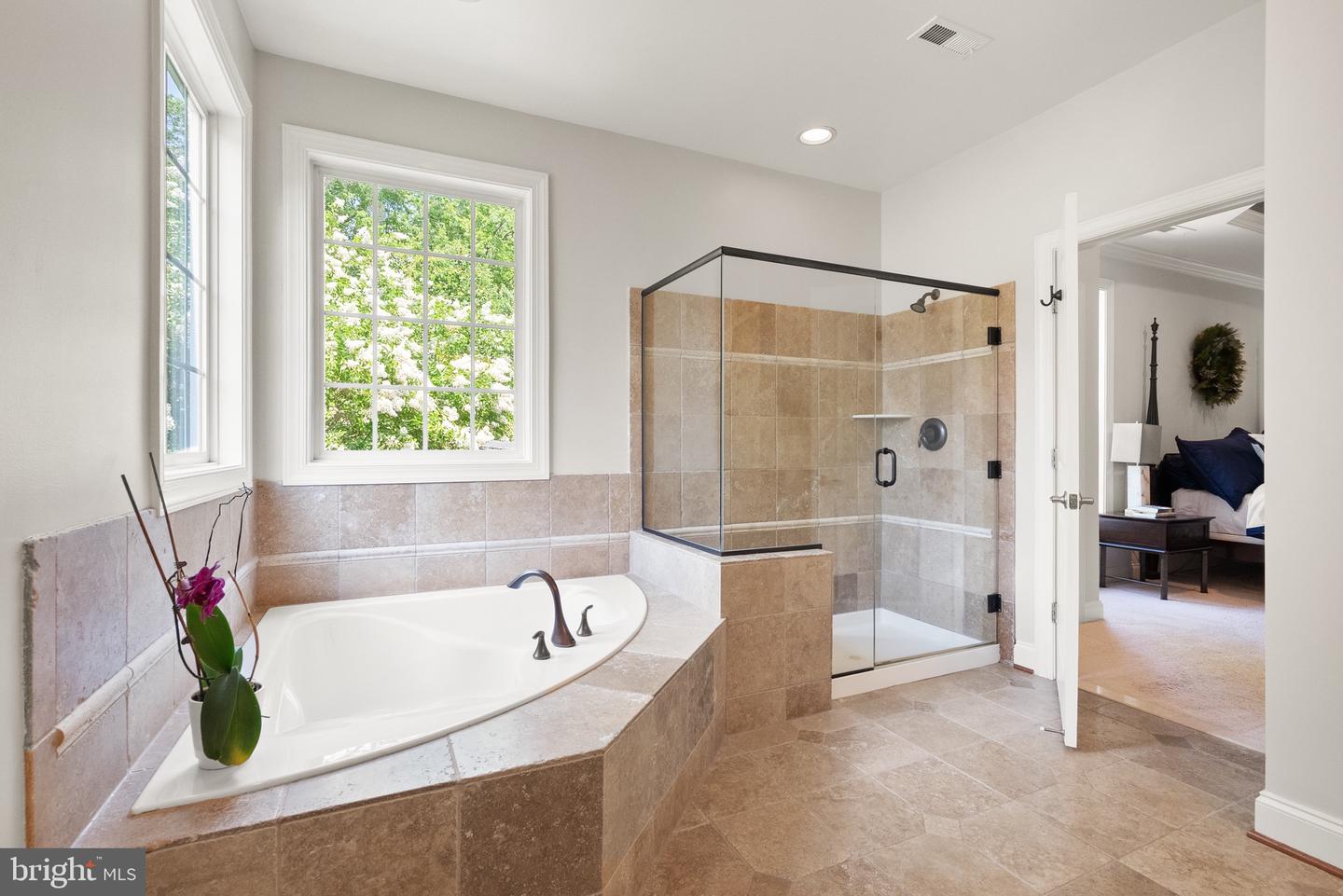 16142 JORDAN CREST CT, HAYMARKET, Virginia 20169, 5 Bedrooms Bedrooms, ,3 BathroomsBathrooms,Residential,For sale,16142 JORDAN CREST CT,VAPW2094820 MLS # VAPW2094820