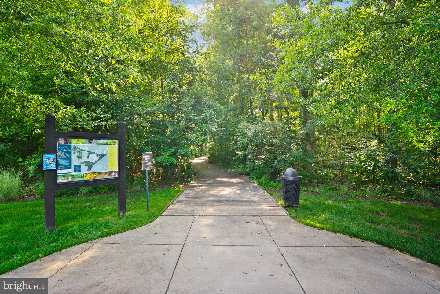 16142 JORDAN CREST CT, HAYMARKET, Virginia 20169, 5 Bedrooms Bedrooms, ,3 BathroomsBathrooms,Residential,For sale,16142 JORDAN CREST CT,VAPW2094820 MLS # VAPW2094820