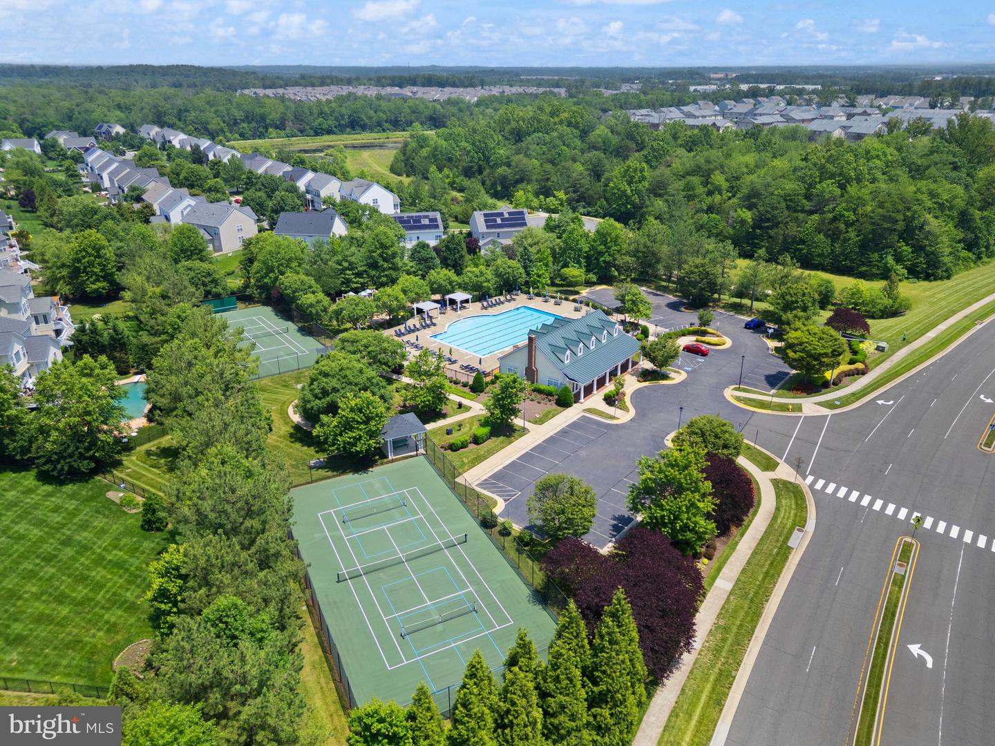 16142 JORDAN CREST CT, HAYMARKET, Virginia 20169, 5 Bedrooms Bedrooms, ,3 BathroomsBathrooms,Residential,For sale,16142 JORDAN CREST CT,VAPW2094820 MLS # VAPW2094820