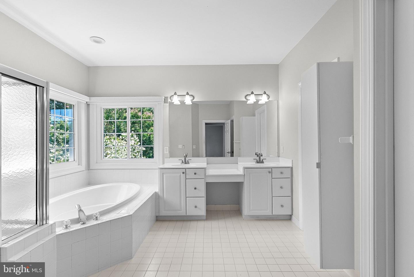 43801 TIMBERBROOKE PL, ASHBURN, Virginia 20147, 5 Bedrooms Bedrooms, ,4 BathroomsBathrooms,Residential,For sale,43801 TIMBERBROOKE PL,VALO2096698 MLS # VALO2096698
