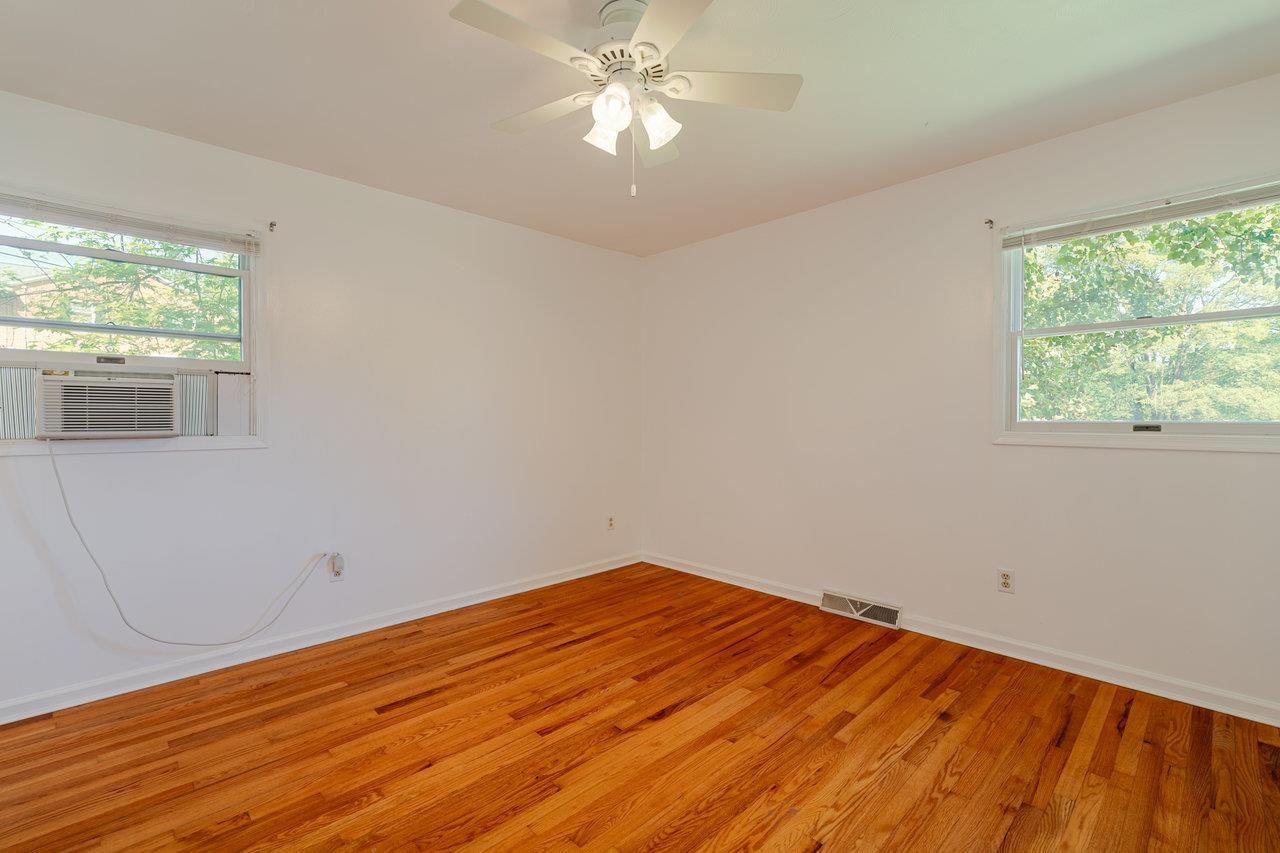 405 CEDAR ST, HARRISONBURG, Virginia 22801, 3 Bedrooms Bedrooms, ,1 BathroomBathrooms,Residential,405 CEDAR ST,666177 MLS # 666177