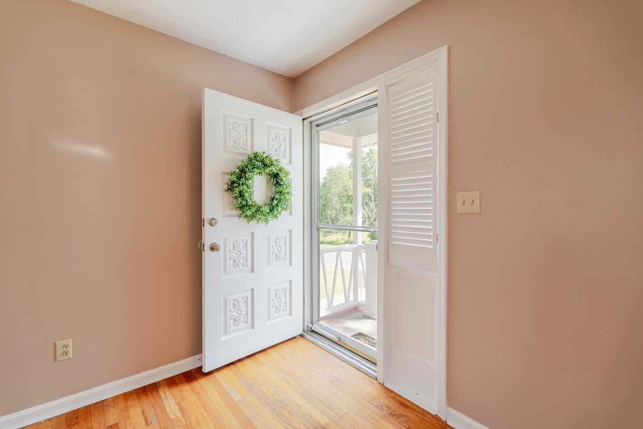 405 CEDAR ST, HARRISONBURG, Virginia 22801, 3 Bedrooms Bedrooms, ,1 BathroomBathrooms,Residential,405 CEDAR ST,666177 MLS # 666177