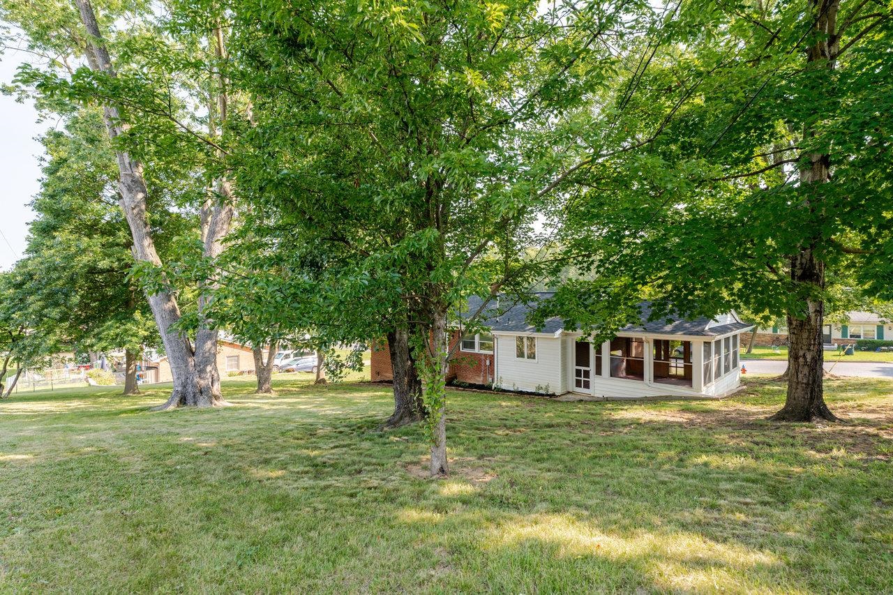 405 CEDAR ST, HARRISONBURG, Virginia 22801, 3 Bedrooms Bedrooms, ,1 BathroomBathrooms,Residential,405 CEDAR ST,666177 MLS # 666177