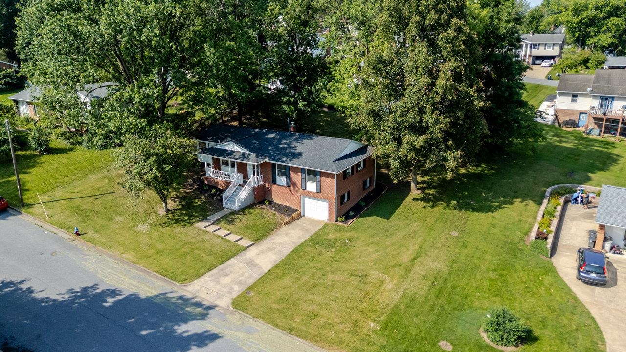 405 CEDAR ST, HARRISONBURG, Virginia 22801, 3 Bedrooms Bedrooms, ,1 BathroomBathrooms,Residential,405 CEDAR ST,666177 MLS # 666177
