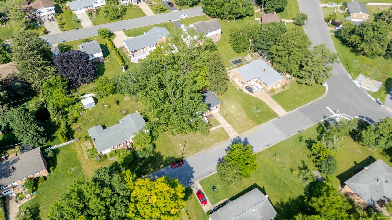 405 CEDAR ST, HARRISONBURG, Virginia 22801, 3 Bedrooms Bedrooms, ,1 BathroomBathrooms,Residential,405 CEDAR ST,666177 MLS # 666177