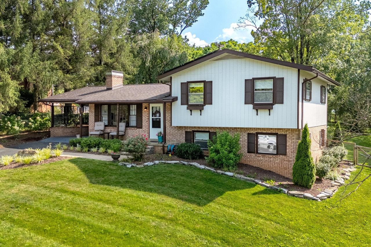 365 WEST AVE, HARRISONBURG, Virginia 22801, 3 Bedrooms Bedrooms, ,2 BathroomsBathrooms,Residential,365 WEST AVE,666178 MLS # 666178