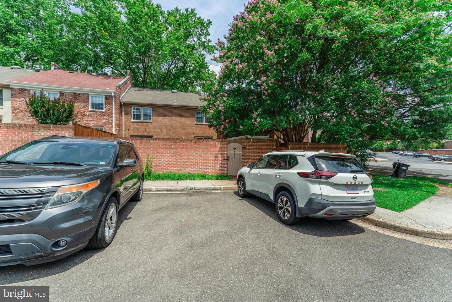 5932 QUEENSTON ST, SPRINGFIELD, Virginia 22152, 3 Bedrooms Bedrooms, ,2 BathroomsBathrooms,Residential,For sale,5932 QUEENSTON ST,VAFX2241732 MLS # VAFX2241732