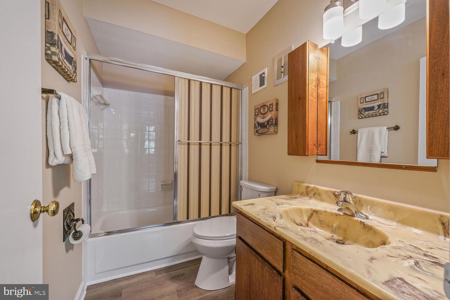 5932 QUEENSTON ST, SPRINGFIELD, Virginia 22152, 3 Bedrooms Bedrooms, ,2 BathroomsBathrooms,Residential,For sale,5932 QUEENSTON ST,VAFX2241732 MLS # VAFX2241732
